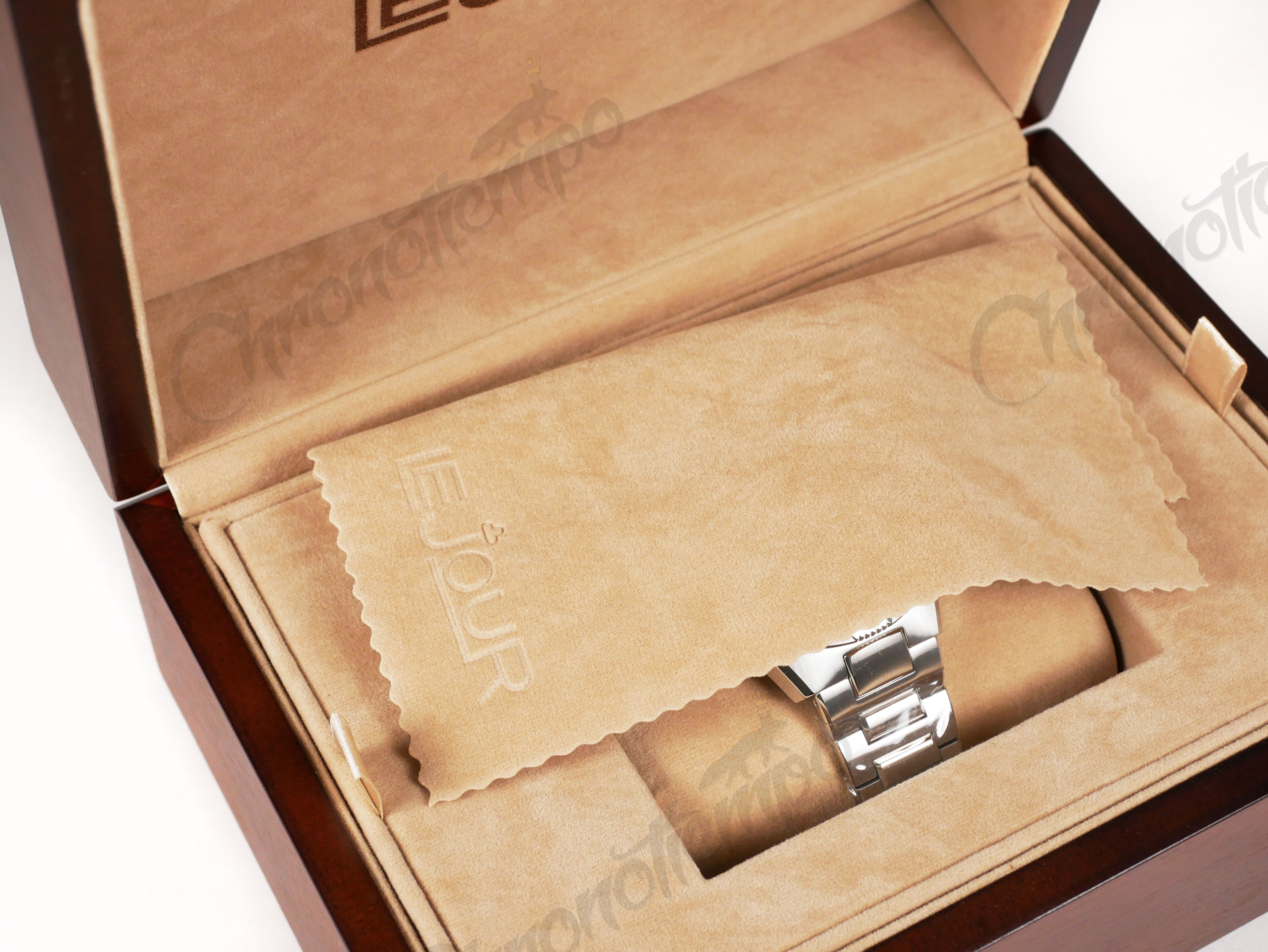 Le Jour Coral Diver 42mm Swiss Automatic Men's Diver Watch Black Bezel/Black Dial LJ-CD-001